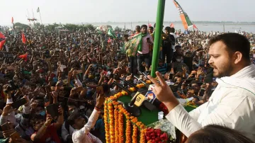 Bihar Elections BJP RJD seats and vote share । बिहार में NDA की वापसी लेकिन RJD बनी सबसे बड़ी पार्टी- India TV Hindi