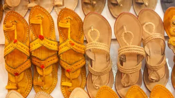 Kolhapuri Chappals - India TV Paisa