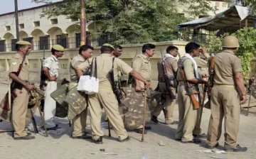 hindu muslim clashes in kanpur । उत्तर प्रदेश: कानपुर में दो समुदायों के बीच झड़प, एक युवक की मौत, - India TV Hindi