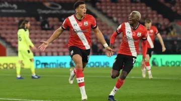 <p>Southampton top in England for first time in 32 years</p>- India TV Hindi