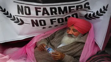 kisan andolan bjp leader bijendra singh supporters farmer protest । BJP के इस बड़े नेता ने किया किसा- India TV Hindi