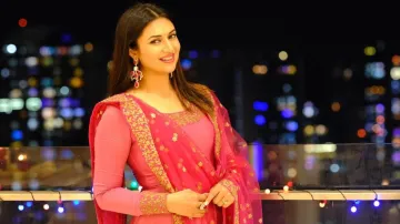 divyanka tripathi- India TV Hindi