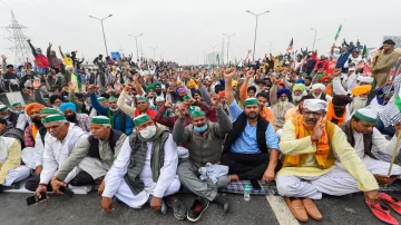 हरियाणा-दिल्ली सीमा पर भारी संख्या में पहुंचे किसान, संगठनों के मुखिया कल करेंगे भूख हड़ताल- India TV Hindi