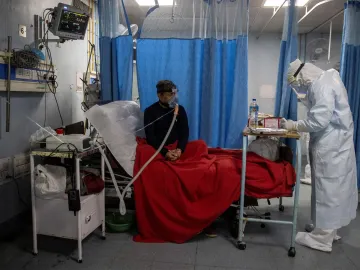 Delhi government turns LNJP, GTB hospitals into partial Covid care Centres- India TV Hindi