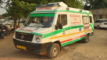 ambulance worker stole jewelry of injured woman in Rajasthan Jaipur- India TV Hindi