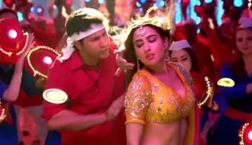 teri bhabhi song coolie no 1 varun dhawan sara ali khan watch- India TV Hindi