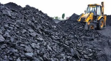 <p>कोयले का आयात घटा</p>- India TV Paisa