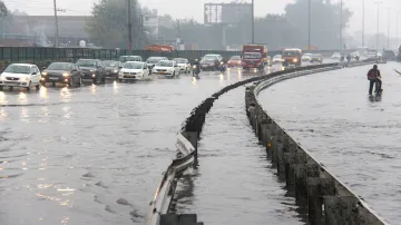 rain predicted in Delhi West North West Delhi North Delhi by IMD दिल्ली के इन इलाकों में अगले दो घंट- India TV Hindi