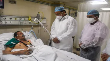 श्रीपद नाइक की सेहत में अच्छा सुधार, घाव भर रहे हैं: जीएमसीएच डीन- India TV Hindi