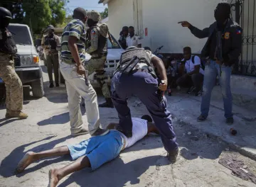 <p>हैती में जेल तोड़कर...- India TV Hindi