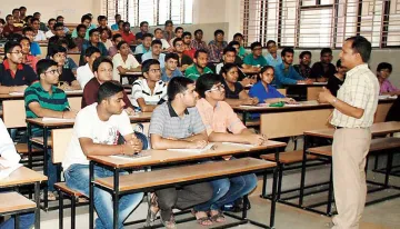 <p> Professors of colleges in Madhya Pradesh will get...- India TV Hindi