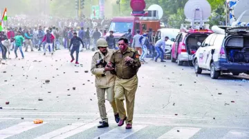 Delhi Police announces compensation for personnel injured during tractor parade violence latest news- India TV Hindi