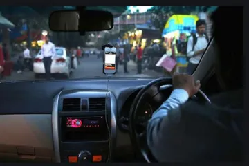 <p>UP: महोबा में कार...- India TV Hindi