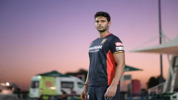 Shivam Dube bought for INR 4.4 crore by the Rajasthan Royals Players are being auctioned in Chennai - India TV Hindi