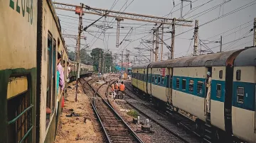 indian railway trains between ghaziabad new delhi palwal faridabad check list गाजियाबाद और फरीदाबाद - India TV Hindi