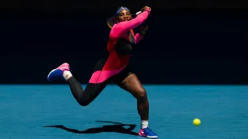 Australian Open 2021: Serena Williams and Sabalenka reach fourth round - India TV Hindi