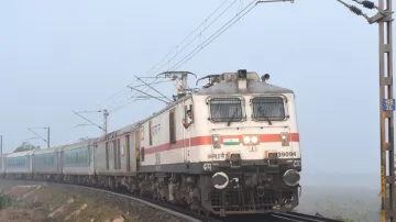रेलवे की 'बिजनेस डेवलपमेंट यूनिट' से बढ़ी आय, व्यापारियों को मिला लाभ- India TV Paisa
