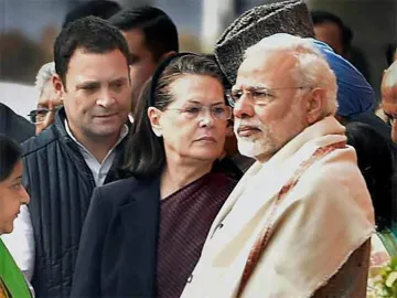 After PM Modi, Rahul Gandhi gives chadar to be offered at Ajmer Sharif Dargah shrine- India TV Hindi