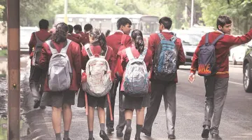 <p> Schools open for classes 6 to 8 in Gurugram</p>- India TV Hindi