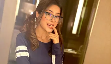 shehnaz gill nerdy look latest instagram post goes viral from canada- India TV Hindi