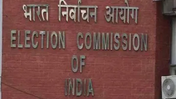 चुनाव आयोग को ममता बनर्जी पर हमले को लेकर बंगाल सरकार की 'अधूरी' रिपोर्ट मिली- India TV Hindi