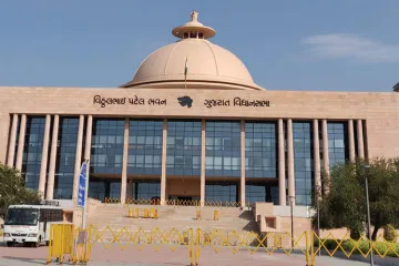 <p>गुजरात विधानसभा में 25...- India TV Hindi