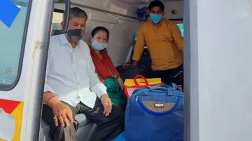 Harish Rawat airlifted to AIIMS Delhi day after he tested Covid-19 positive- India TV Hindi