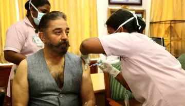 Kamal Haasan receives first dose of COVID19 vaccine at Chennai- India TV Hindi