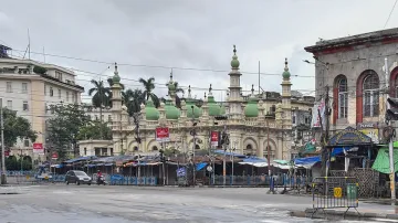 इलाहाबाद यूनिवर्सिटी की कुलपति ने जताया ऐतराज, मस्जिद कमेटी ने कम की लाउडस्पीकर की आवाज- India TV Hindi