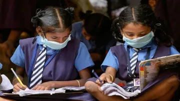 तमिलनाडु में कोरोना के मामले बढ़े, 22 मार्च से बंद होंगे स्कूल- India TV Hindi
