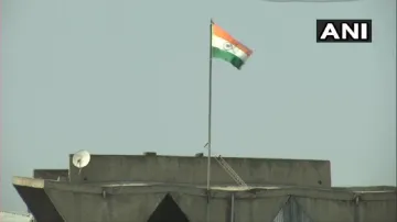 Jammu Kashmir LG directs administration to hoist national flag on government departments जम्मू-कश्मी- India TV Hindi