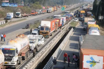 <p>4 करोड़ वाहन आ सकते...- India TV Paisa