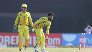 CSK player explains why bowlers prefer to play under Dhoni - India TV Hindi