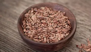 Flax Seeds for Weight Loss: ऐसे करें अलसी का सेवन, पेट-कमर की चर्बी गायब होने के साथ घटेगा शरीर पर ज- India TV Hindi