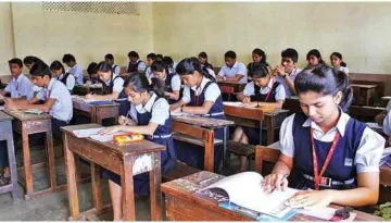 <p>Appeal to students of 10th-12th exam in UP to get corona...- India TV Hindi
