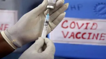 कोरोना वैक्सीन को लेकर भोपाल से फतवा जारी, कहा गया- इलाज करवाना सुन्नत है- India TV Hindi