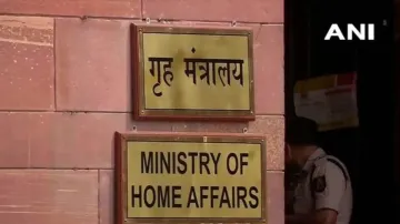 गृह मंत्रालय ने राज्यों से कहा- कोरोना के ज्यादा मामले वाले जिलों में स्थानीय निरूद्ध क्षेत्र जैसे उ- India TV Hindi
