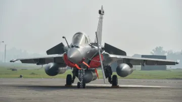 भारतीय वायु सेना की ताकत में इजाफा, भारत पहुंचे 4 और राफेल लड़ाकू विमान- India TV Hindi