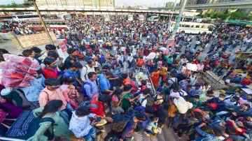 Rahul Gandhi Priyanka Gandhi demands financial help to migrant laborers राहुल और प्रियंका ने प्रवासी- India TV Hindi