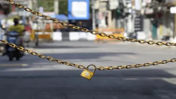 Lockdown in Karnataka कर्नाटक में कल रात से 14 दिनों का 'लॉकडाउन', CM येदियुरप्पा ने किया ऐलान- India TV Hindi