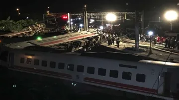 पूर्वी ताइवान में ट्रेन हादसे में 36 लोगों की मौत, 72 घायल- India TV Hindi