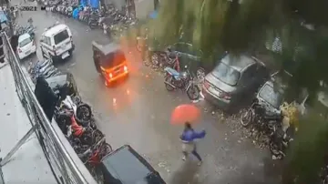 cyclone escape- India TV Hindi