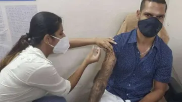 Shikhar Dhawan gets first dose of Corona vaccine, tweeted information- India TV Hindi