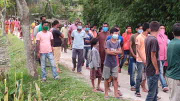 जान बचाने के लिए बंगाल से असम पहुंचे 300-400 भाजपा समर्थक, चुनाव परिणामों के बाद हिंसा- India TV Hindi