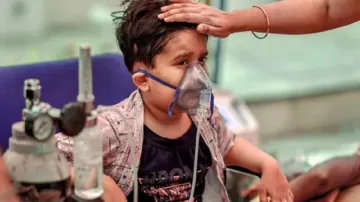कोरोना की तीसरी लहर बच्चों को प्रभावित करेगी? जानिए आईएपी एडवाइजरी में क्या कहा गया - India TV Hindi