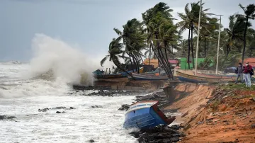 Tauktae intensified Panjim Goa Gujarat IMD Alert 'तौकते' तूफान मजबूत हुआ, गुजरात की ओर बढ़ रहा- IMD- India TV Hindi