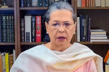 Sonia Gandhi writes to PM, seeks free education for kids orphaned during pandemic- India TV Hindi