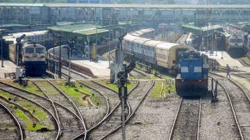 Indian Railways: अगले आदेश तक 11 ट्रेनें रद्द, लखनऊ, गोरखपुर, जबलपुर सहित कई रूट शामिल- India TV Hindi