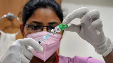 कोविड-19 रोधी टीकों की खरीद पर कोई स्पष्टता नहीं, जारी किए जाएं उचित दिशा-निर्देश: निजी अस्पताल - India TV Hindi