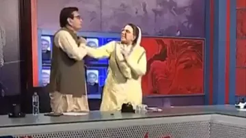Firdous Ashiq Awan, Qadir Khan Mandokhail, MP Slapped, Pakistan MP Slapped- India TV Hindi